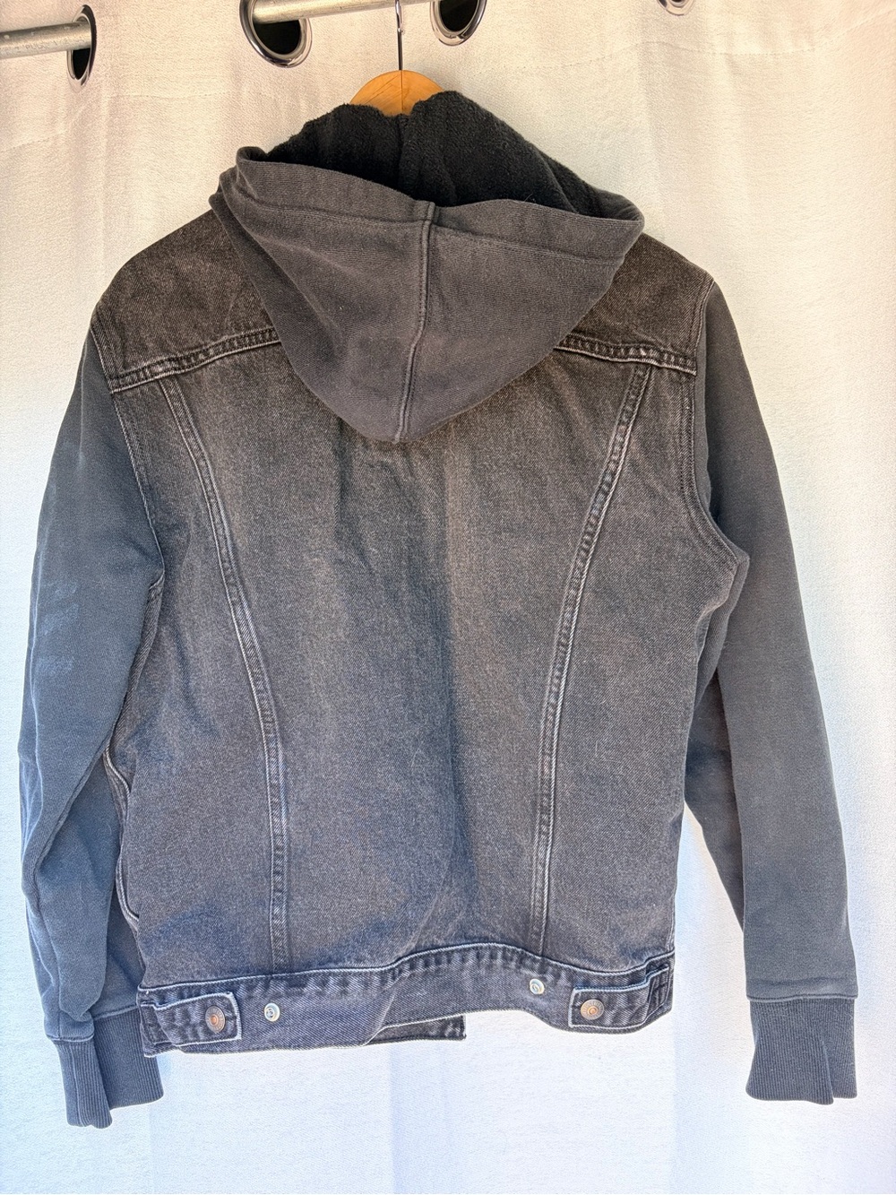 Levi's Black Hooded Denim Jacket with Ribbed Cuffs - Picture 2 of 5